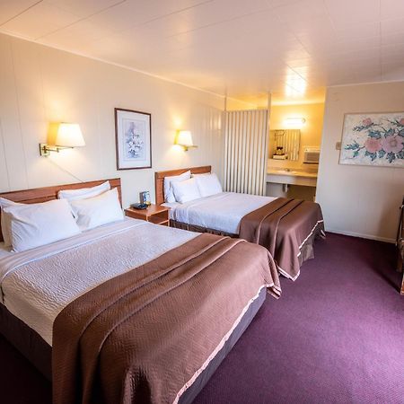 North Winds Motel Макино Сити Екстериор снимка