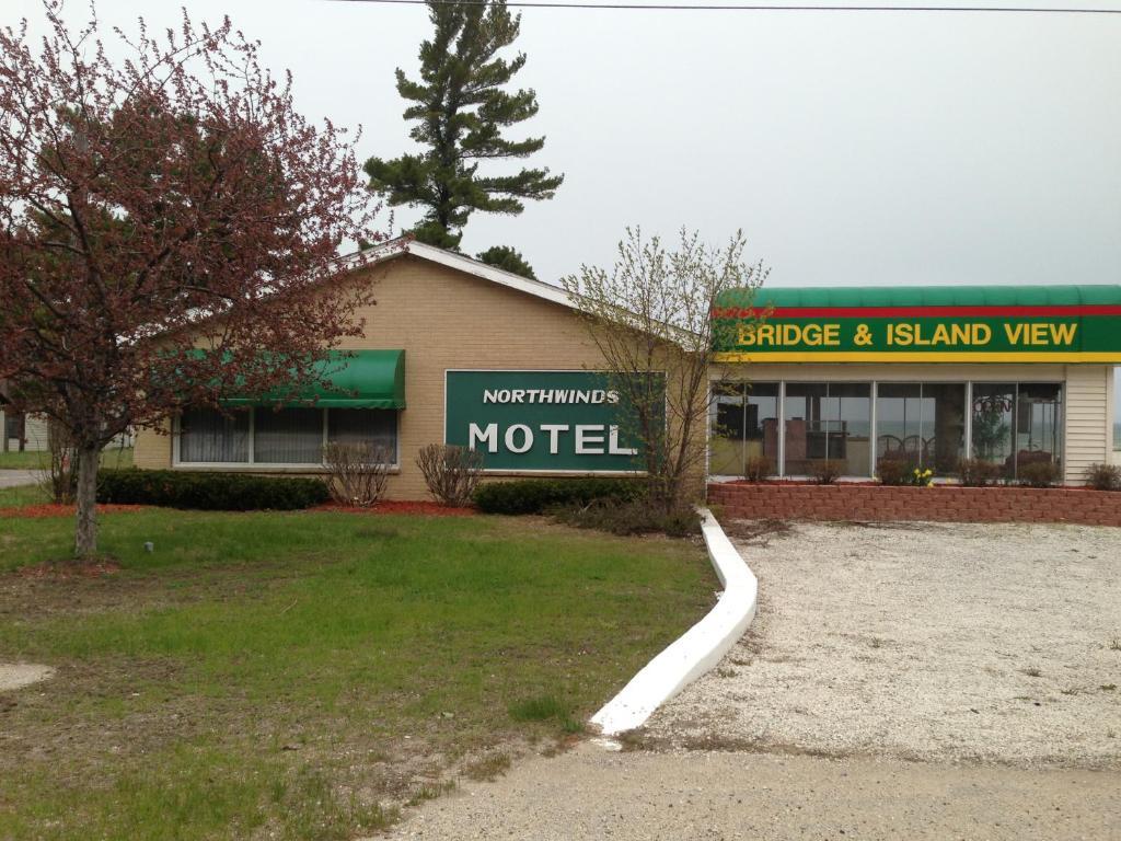 North Winds Motel Макино Сити Екстериор снимка