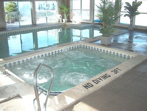 North Winds Motel Макино Сити Екстериор снимка